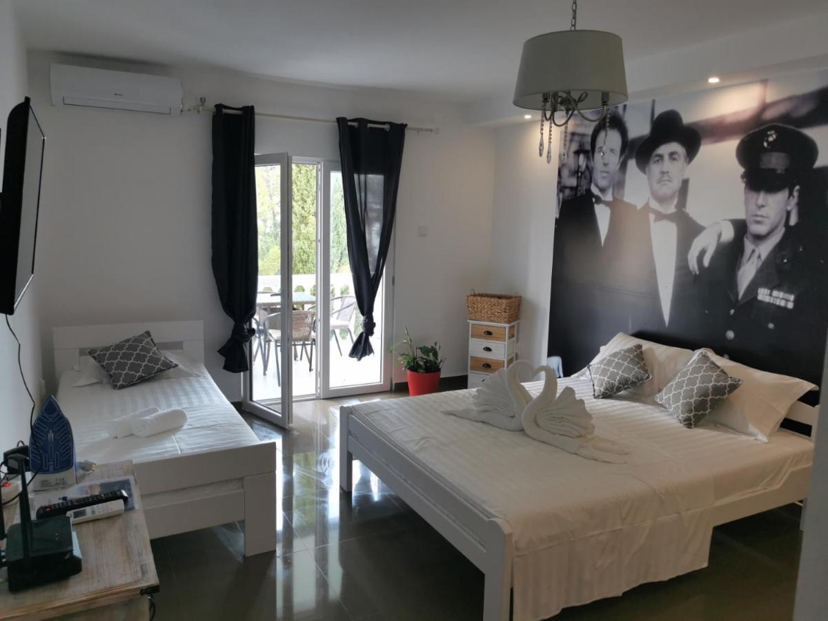 Ana Apartmani Свети-Стефан Экстерьер фото