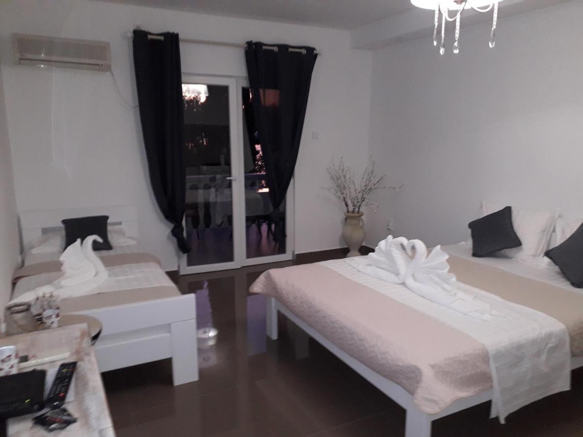 Ana Apartmani Свети-Стефан Экстерьер фото
